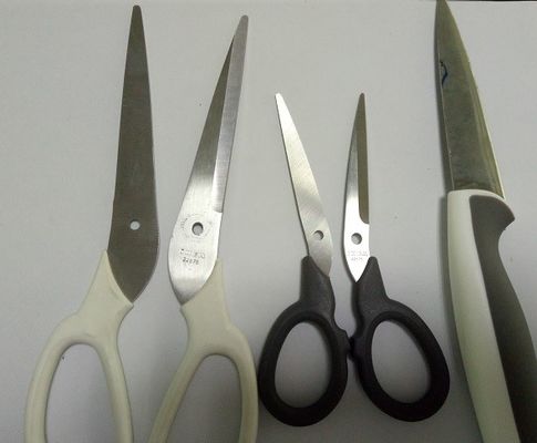 Macchina per la produzione di maniglie a due colori