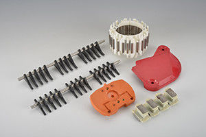 120 tonnellate Vertical Rotary Table Injection Molding Machine per accessori per elettrodomestici