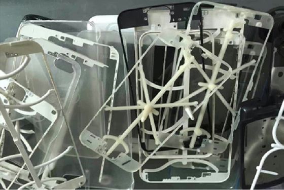 Macchine per stampaggio ad iniezione verticale ad alta precisione per parti di telefoni cellulari