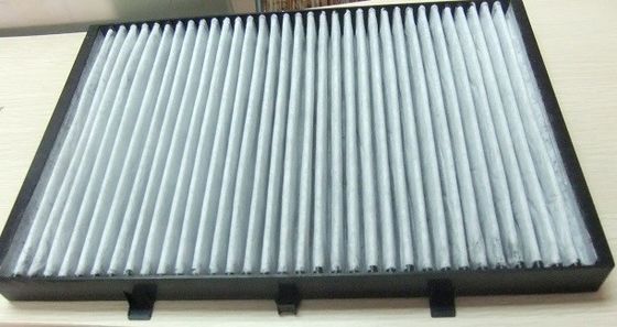 Macchina per stampaggio a iniezione verticale a singolo scivolo da 160 tonnellate utilizzata per il filtro dell'aria della cabina