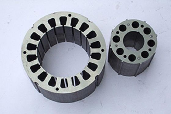 100 tonnellate di alta precisione BMC Verticale singolo slider iniezione stampaggio macchina