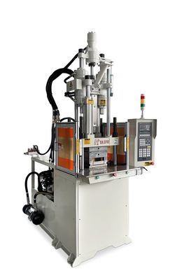 55 tonnellate di macchina di stampaggio a iniezione verticale standard per il materiale CIM