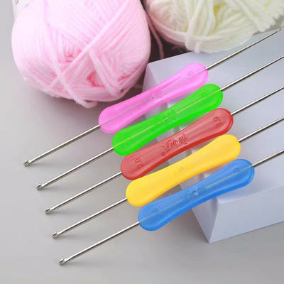 Macchina per stampaggio a iniezione verticale ad alta velocità per ganci da crochet di alta produzione da 85 tonnellate