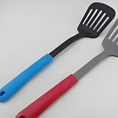 120 tonnellate due colori Vertical Injection Molding Machine per la produzione di utensili da cucina