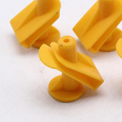 Macchine per la lavorazione di nastri di plastica per autoveicoli con montatura sotto il corpo