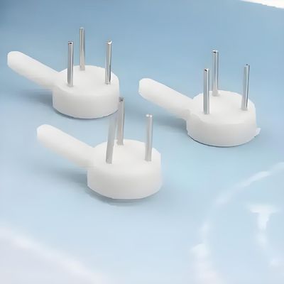 Macchina di stampaggio a iniezione verticale a singolo scivolo ad alta efficienza per la produzione di ganci di plastica
