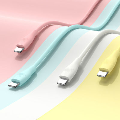 Macchina per lo stampaggio a iniezione di silicone liquido di alta qualità per la produzione di caricabatterie USB in silicone