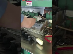 55 tonnellate connessione ad alta tensione macchina di stampaggio a iniezione con tipo C bianco